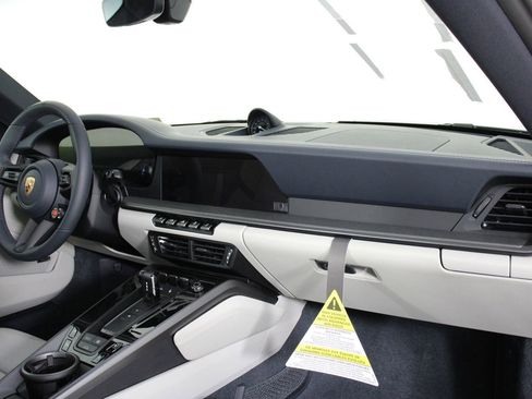 New 2026 Porsche 911 Carrera 4S image 15