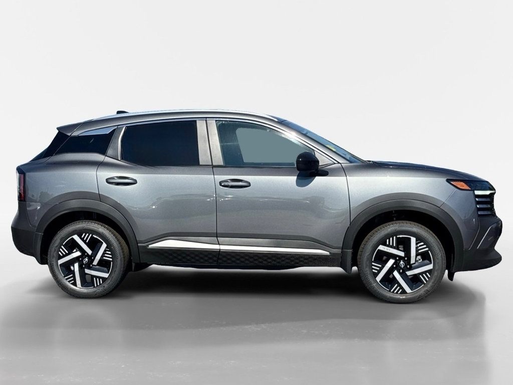 Used 2026 Nissan Kicks SV w/ SV Premium Package FWD image 7
