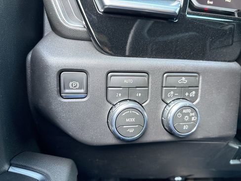New 2026 GMC Sierra 1500 Elevation AWD/4WD image 18
