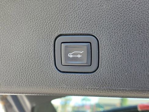 Used 2015 Cadillac SRX Premium image 10