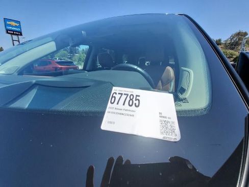 Used 2022 Nissan Pathfinder Platinum FWD image 33