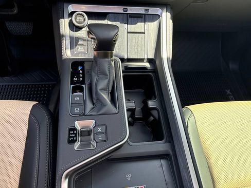Certified 2026 Lexus GX 550 AWD/4WD image 16