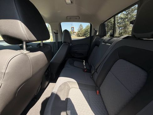 Used 2019 Chevrolet Colorado Z71 AWD/4WD image 13