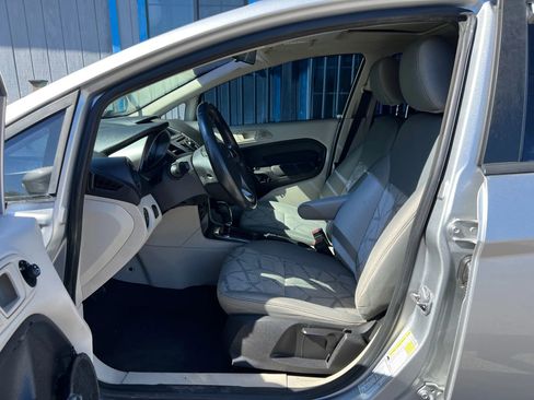 Used 2013 Ford Fiesta SE image 10