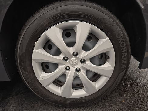 Used 2024 Toyota Corolla LE FWD image 34