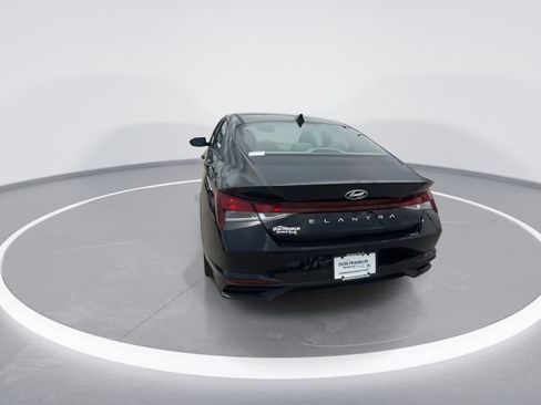 Certified 2023 Hyundai Elantra SEL w/ Convenience Package FWD image 7