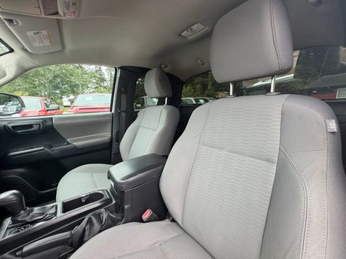Used 2016 Toyota Tacoma SR RWD image 11