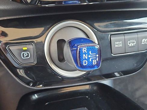 Used 2020 Toyota Prius Prime Limited FWD image 12