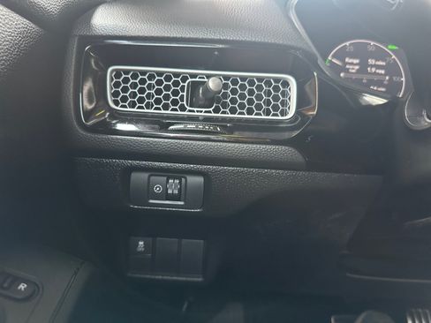 Used 2025 Honda Civic Sport image 17