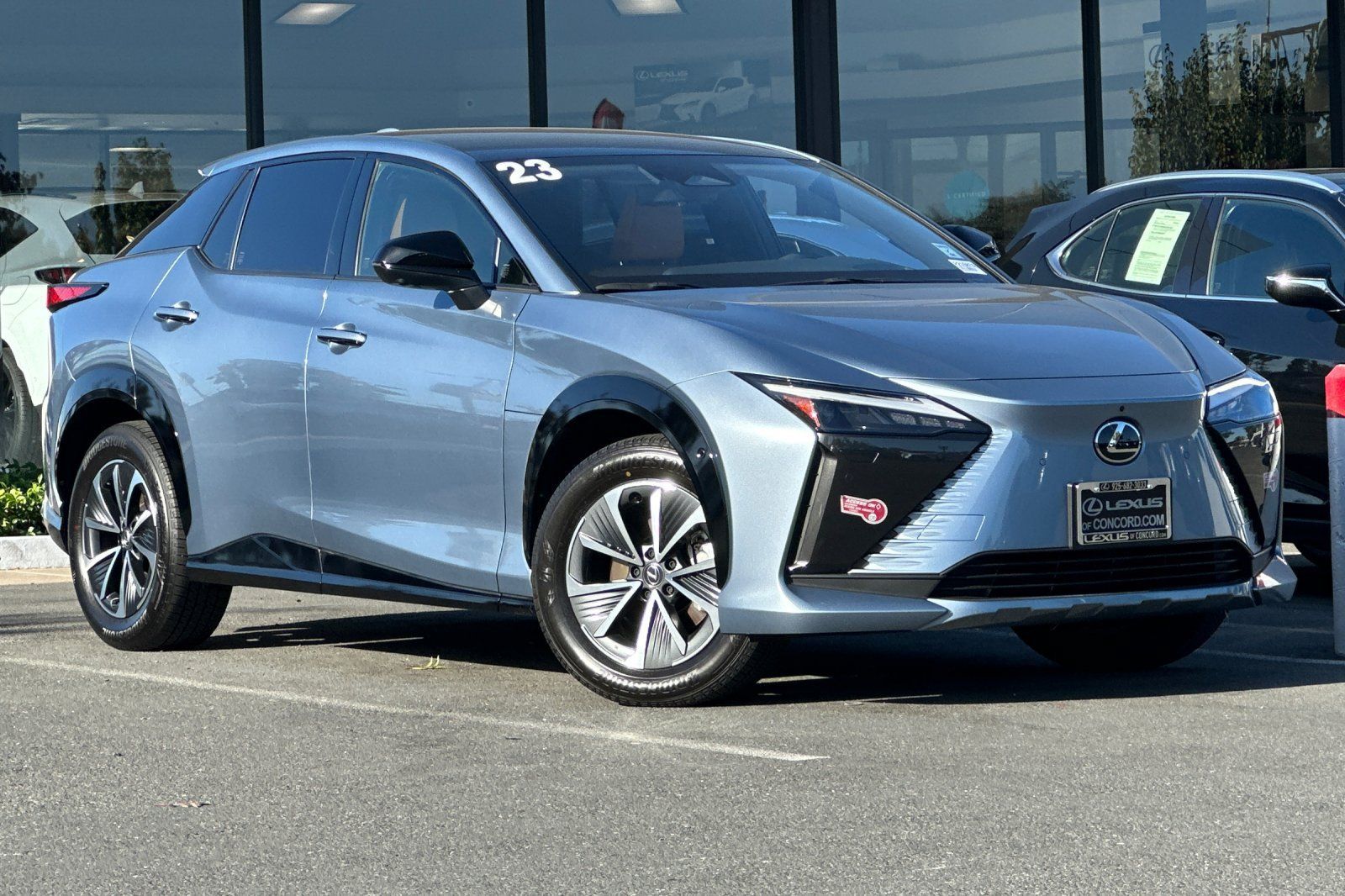 Used 2023 Lexus RZ 450e Premium w/ Technology Package AWD/4WD image 2