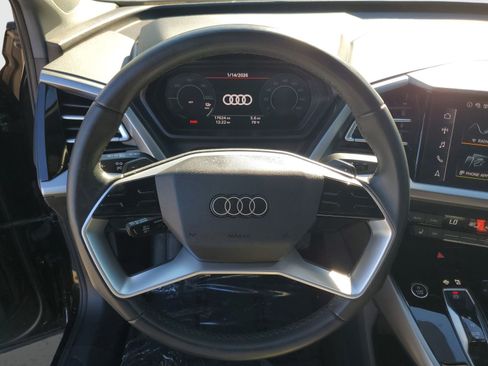 Used 2025 Audi Q4 e-tron Premium image 22