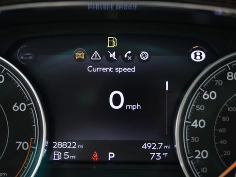 Used 2019 Bentley Bentayga image 33