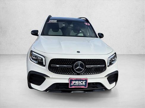 Used 2023 Mercedes-Benz GLB 250 4MATIC image 2