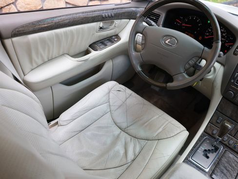 Used 2002 Lexus LS 430 image 24
