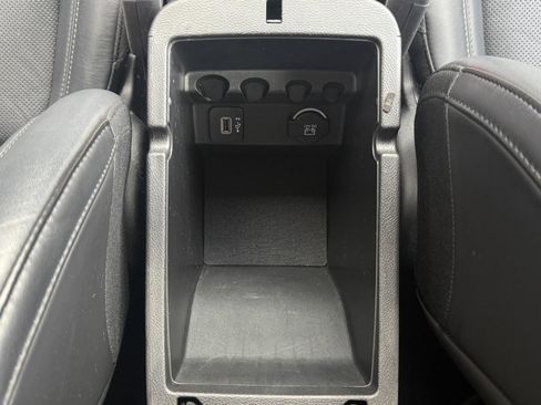 Used 2019 Jeep Cherokee Limited AWD/4WD image 40