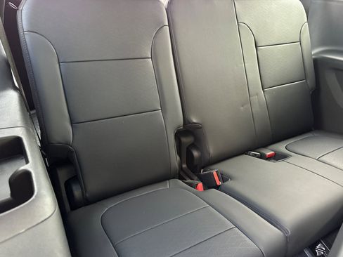 Used 2022 Chevrolet Traverse High Country w/ LPO, Floor Liner Package image 19