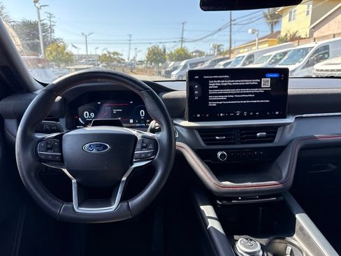 Used 2025 Ford Explorer ST-Line AWD/4WD image 8