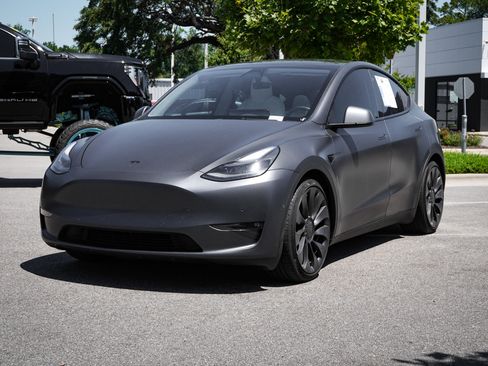 Used 2022 Tesla Model Y Performance AWD/4WD image 5