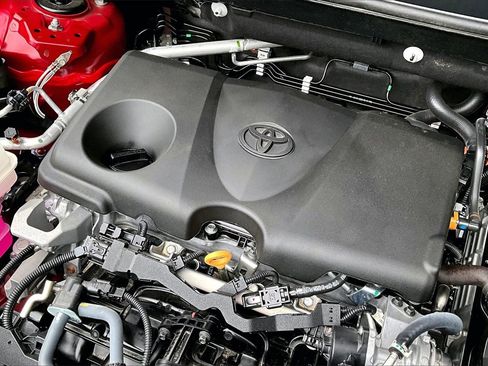 Used 2023 Toyota RAV4 LE image 28