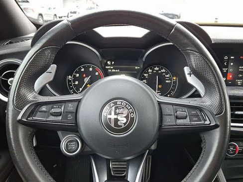 Used 2022 Alfa Romeo Stelvio Sprint image 21