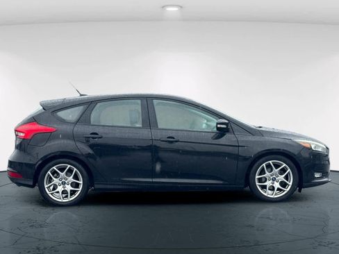 Used 2015 Ford Focus SE w/ Equipment Group 201A image 6