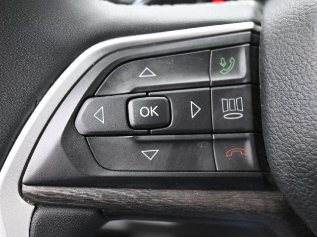 Used 2023 Jeep Grand Cherokee L Limited AWD/4WD image 16