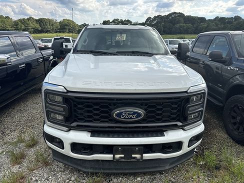 Used 2024 Ford F250 XL w/ STX Appearance Package AWD/4WD image 2