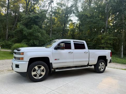 Used 2016 Chevrolet Silverado 2500 LTZ w/ Duramax Plus Package AWD/4WD image 5