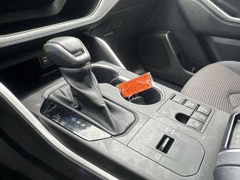 Used 2023 Toyota Highlander LE image 20