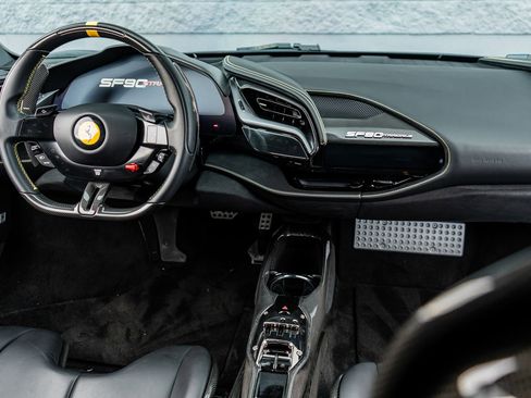 Used 2021 Ferrari SF90 Stradale image 4