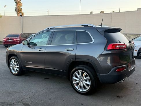 Used 2016 Jeep Cherokee Limited FWD image 7