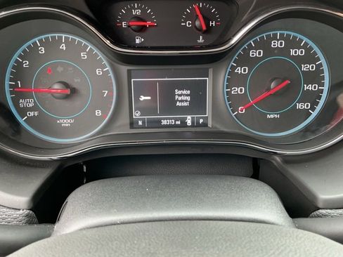 Used 2018 Chevrolet Cruze LT w/ Convenience Package image 26