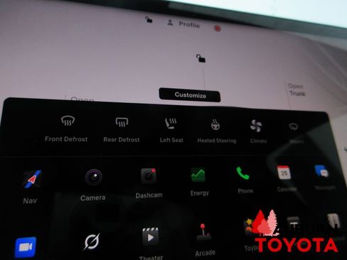 Used 2022 Tesla Model Y Long Range image 13