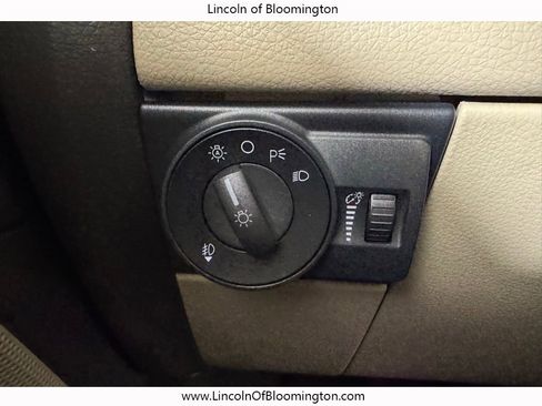 Used 2010 Lincoln MKX AWD image 16