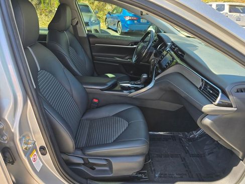 Used 2019 Toyota Camry SE FWD image 26