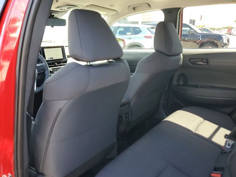 Used 2023 Toyota Corolla Cross LE image 13