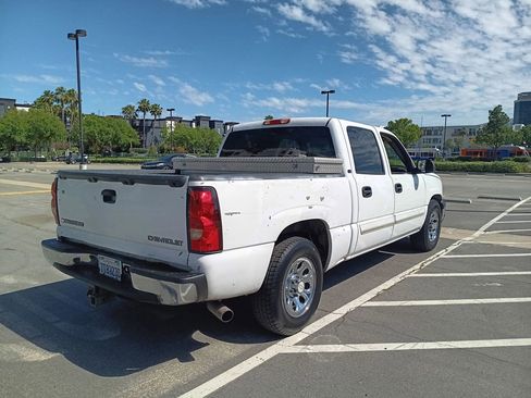 Used 2005 Chevrolet Silverado 1500 LS w/ Light Duty Power Package RWD image 8