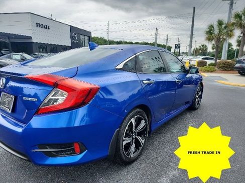 Used 2017 Honda Civic Touring image 9