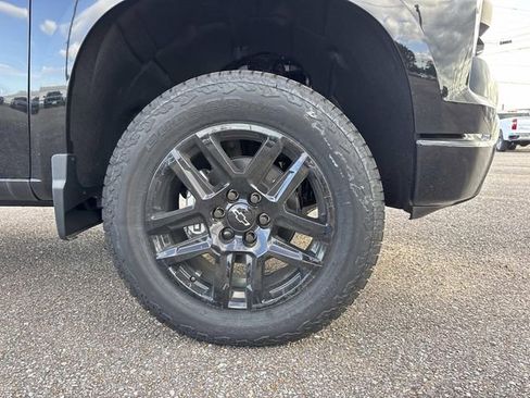 New 2026 Chevrolet Silverado 1500 Custom Trail Boss w/ Dark Appearance Package AWD/4WD image 7