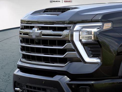 Used 2026 Chevrolet Silverado 2500 High Country w/ Midnight Edition AWD/4WD image 13