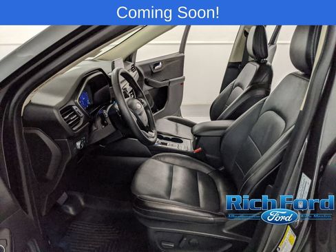 Used 2020 Ford Escape Titanium w/ Titanium Premium Package 2.0 AWD/4WD image 15