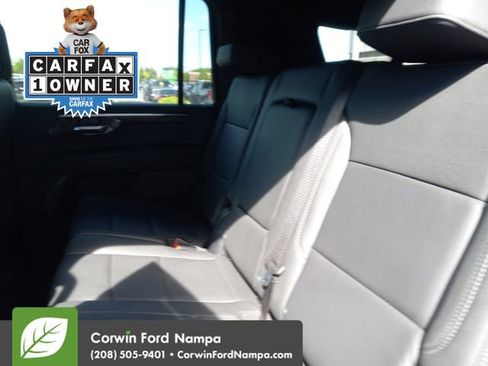 Used 2025 Chevrolet Suburban Z71 AWD/4WD image 24