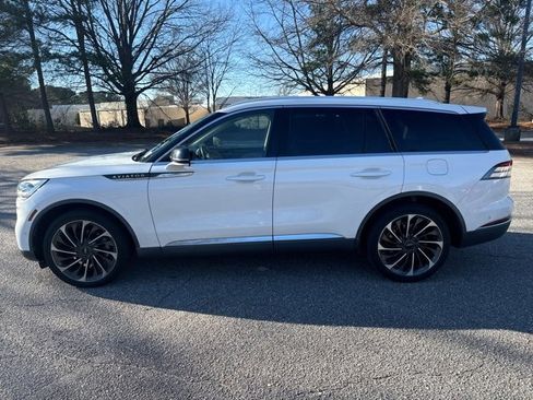 Used 2020 Lincoln Aviator Reserve w/ Equipment Group 202A image 3