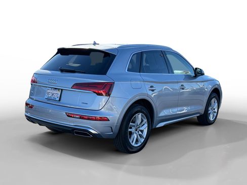 Used 2023 Audi Q5 2.0T Premium w/ Convenience Package image 5