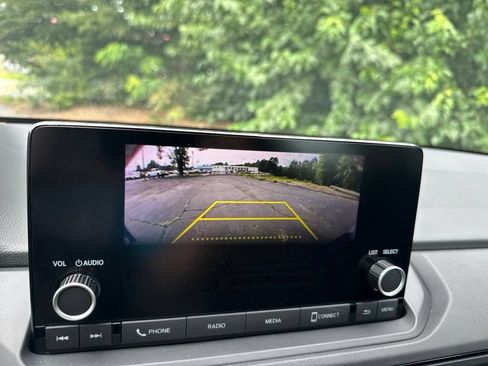 Used 2025 Honda Accord SE image 24