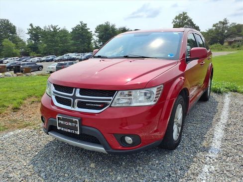 Used 2017 Dodge Journey SXT w/ Comfort/Convenience Group AWD/4WD image 3