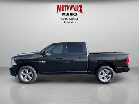 Used 2017 RAM 1500 Express AWD/4WD image 2