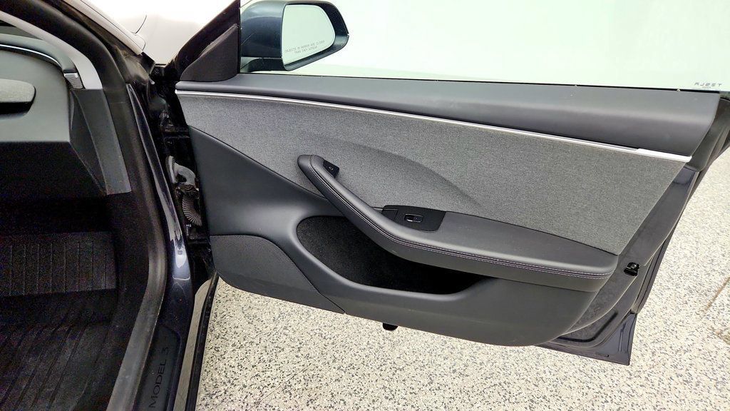 Used 2025 Tesla Model 3 Long Range RWD image 29