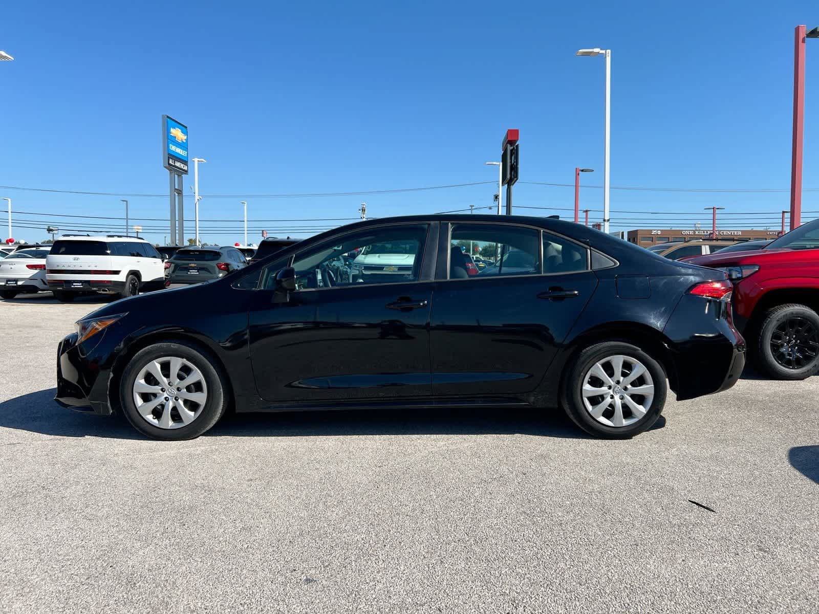 Used 2023 Toyota Corolla LE FWD image 6
