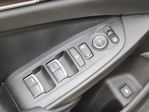 Used 2021 Honda Accord Sport image 19